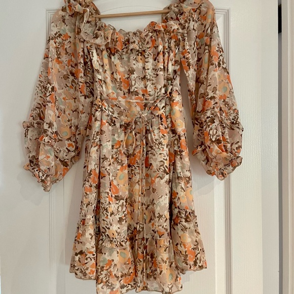 Petal and pup dress with waist tie - Picture 3 of 3